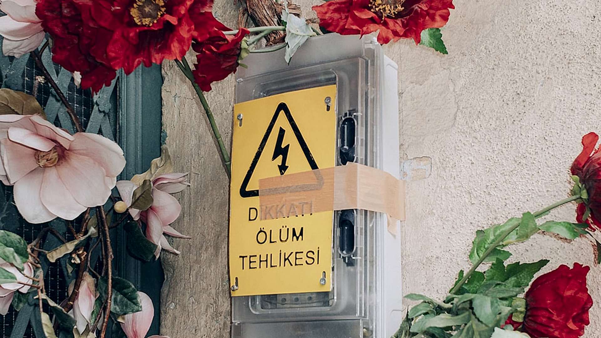 Zamane Öyküleri: Cihangir <br>Özge Baykan Calafato